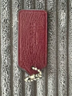 Coach Burgundy Leather Tag with Gold Chain Small sized